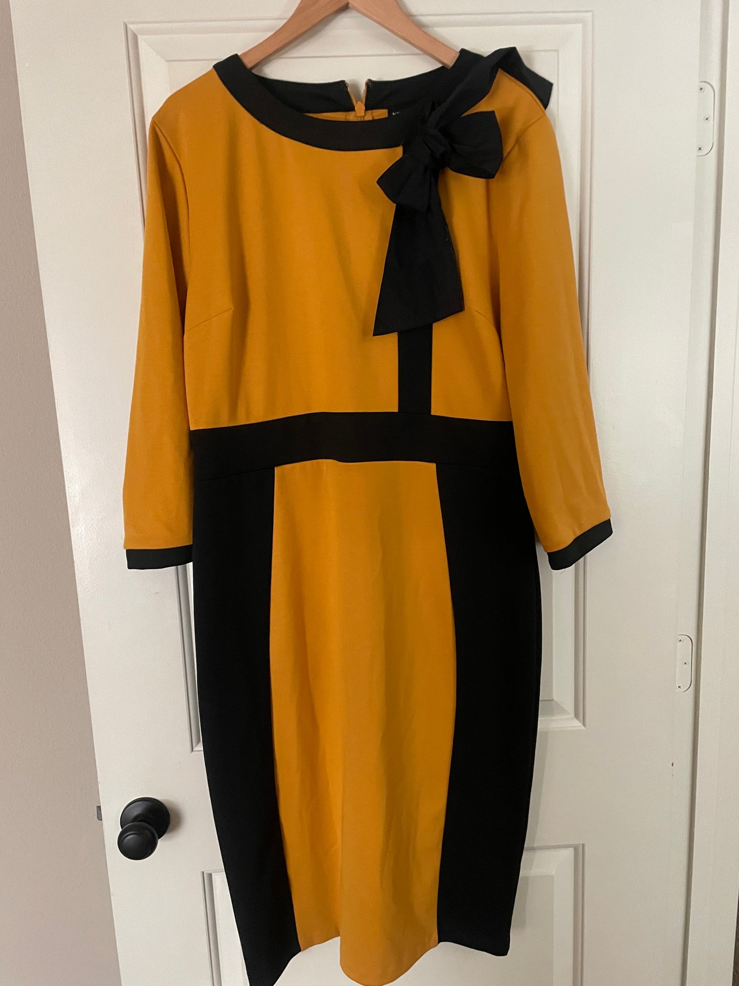 Tall Mustard Contrast-Trim Bow-Front Sheath Dress - Size  XL